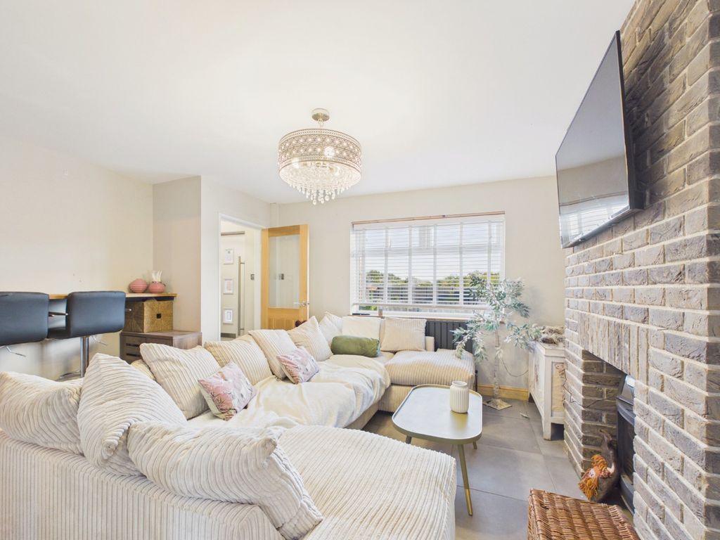 Property photo 3 of 18 5331423