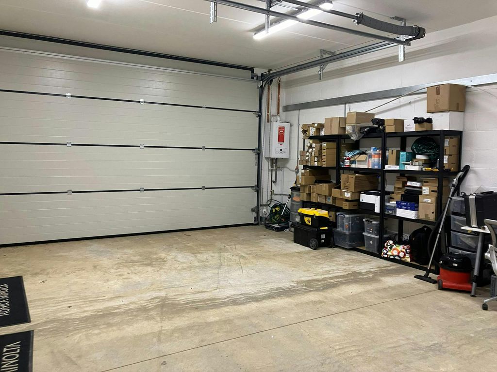 Property photo 3 of 10 Img_1568.Jpg