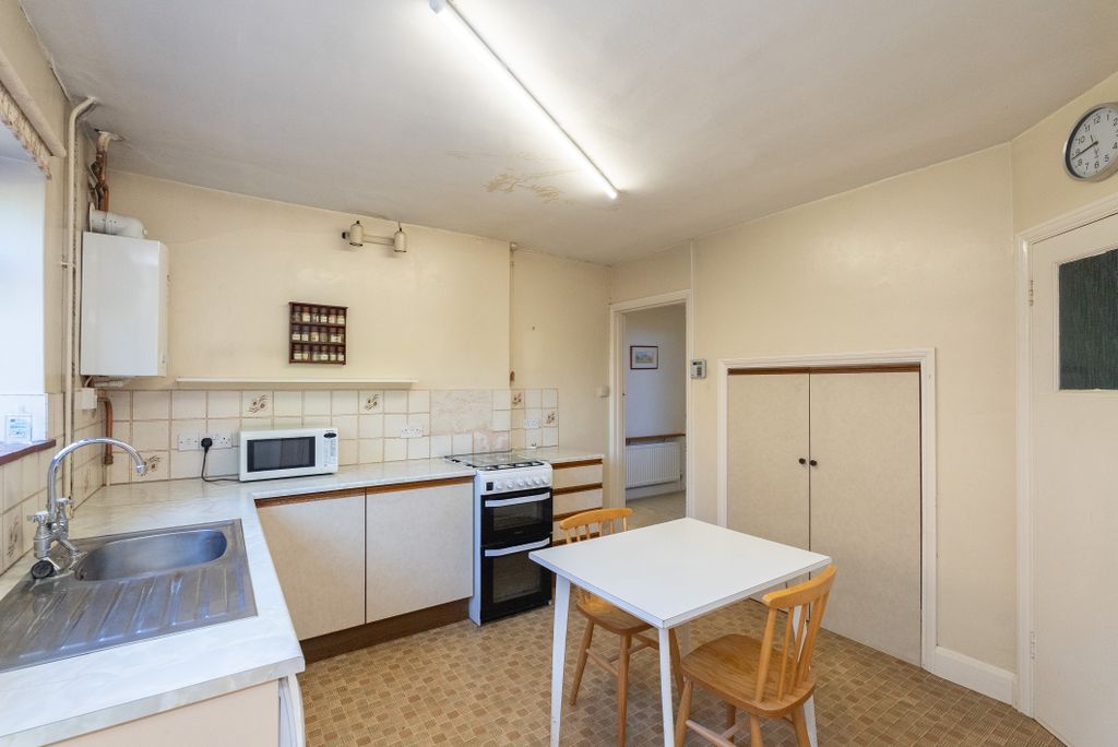 Property photo 3 of 12 Dsc05998