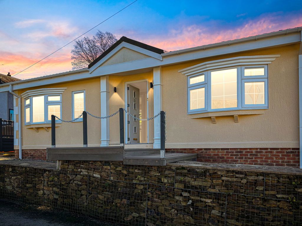 Property photo 1 of 29