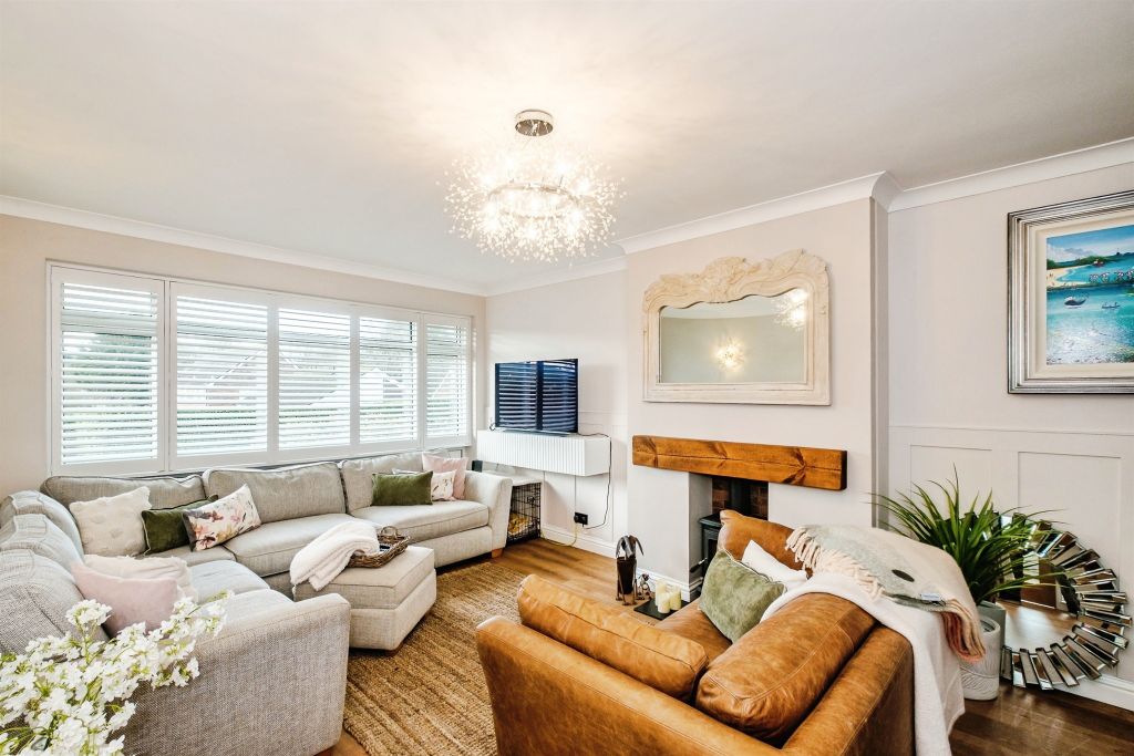 Property photo 2 of 21