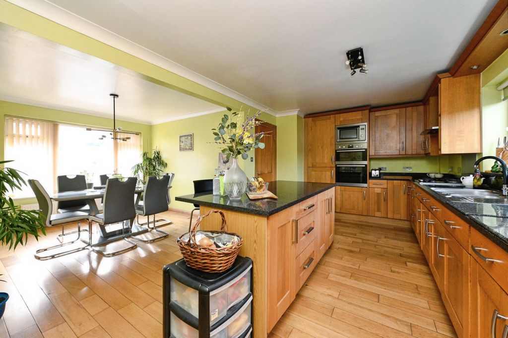 Property photo 3 of 26 26016