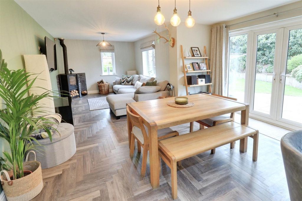 Property photo 3 of 41 A5116689-Img_2071-Img_2073.Jpg