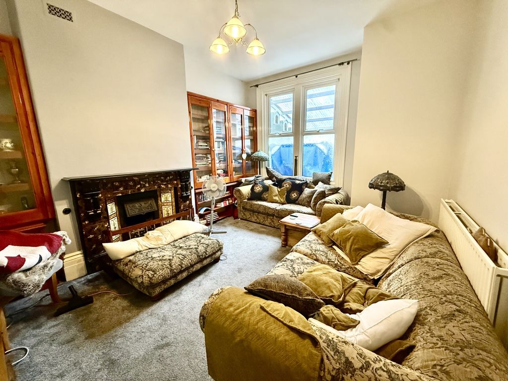 Property photo 3 of 12 Img_5120