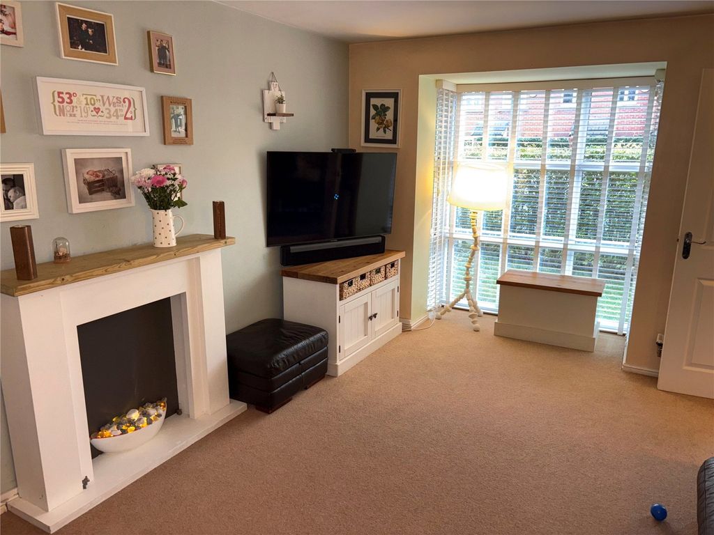 Property photo 2 of 12 Picture No. 02