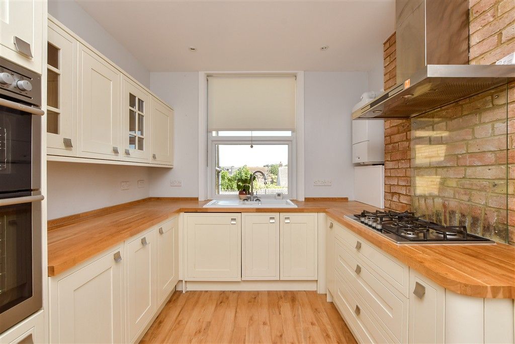 Property photo 1 of 14 Kitchen
