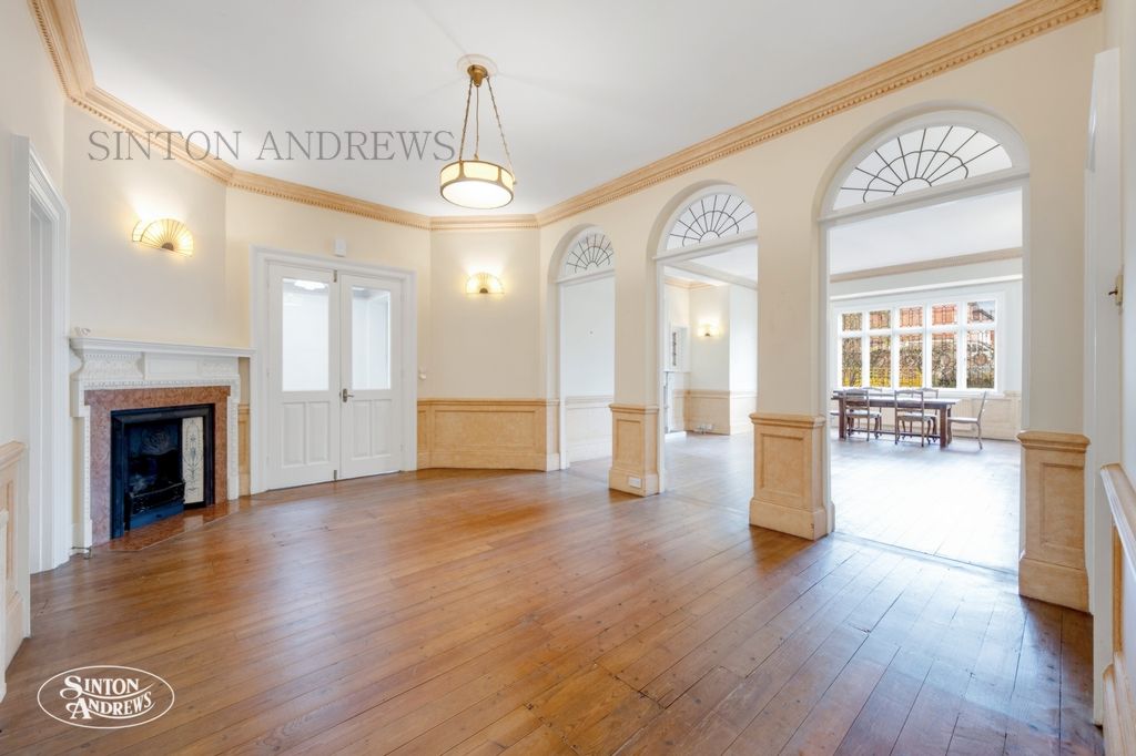 Property photo 3 of 15 Photo 2