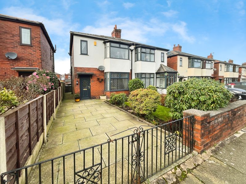 Property photo 1 of 13 Front External