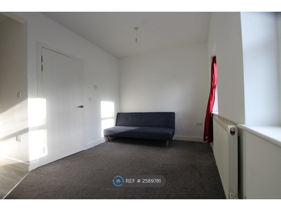 Property photo 3 of 4
