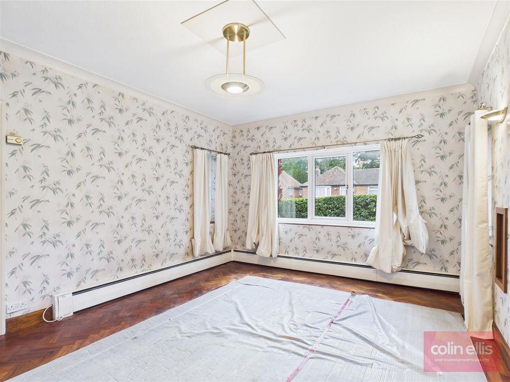 Property photo 3 of 17 Cam05075G0-Pr0194-Still008.Jpg