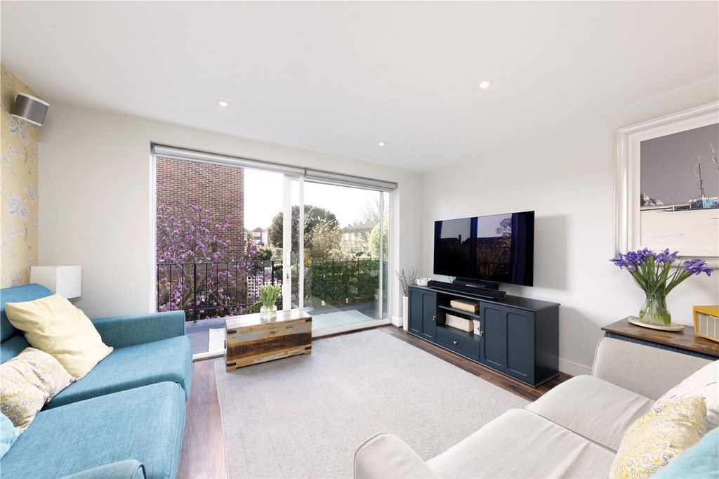 Property photo 3 of 12 Picture No. 06