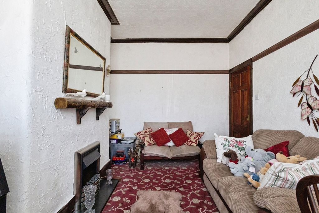 Property photo 3 of 21 Pbox-Img.Jpg