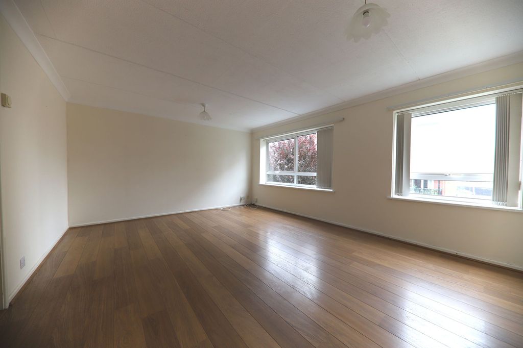 Property photo 2 of 8 Reception Room