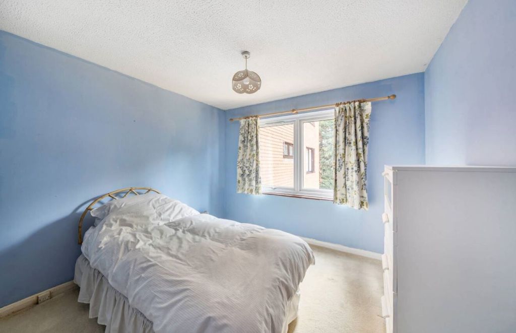 Property photo 3 of 5
