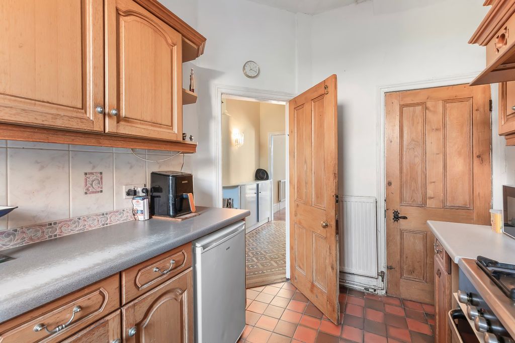 Property photo 3 of 25 Picture No. 06