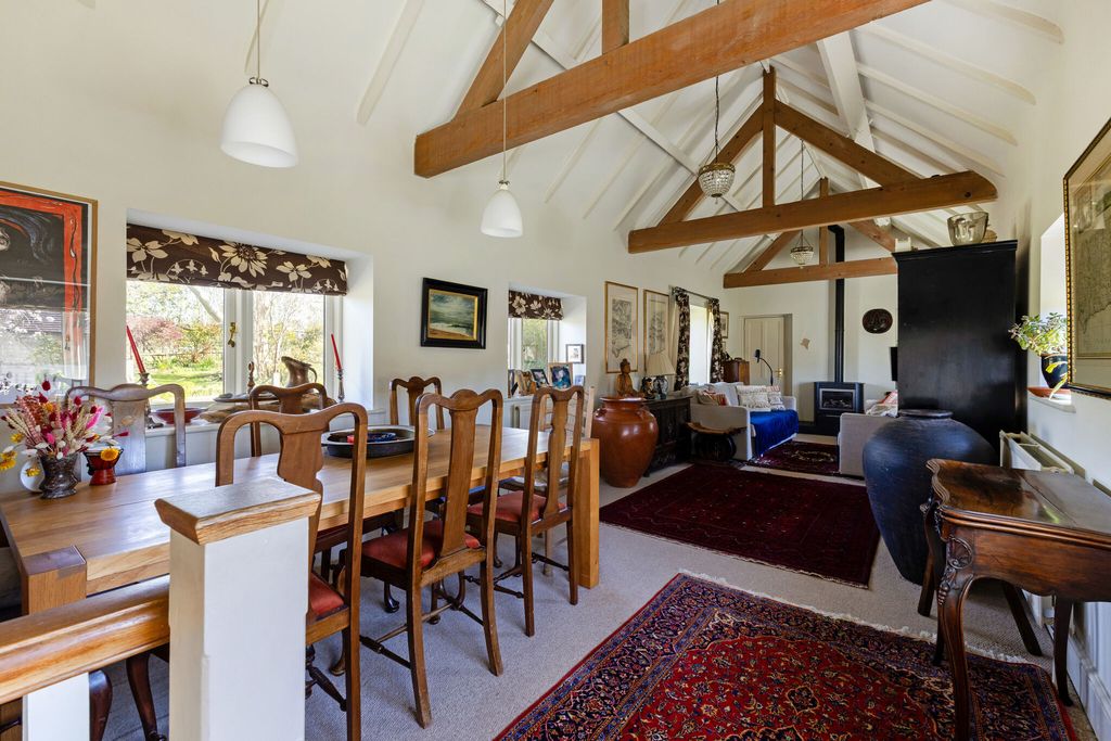 Property photo 2 of 12 2