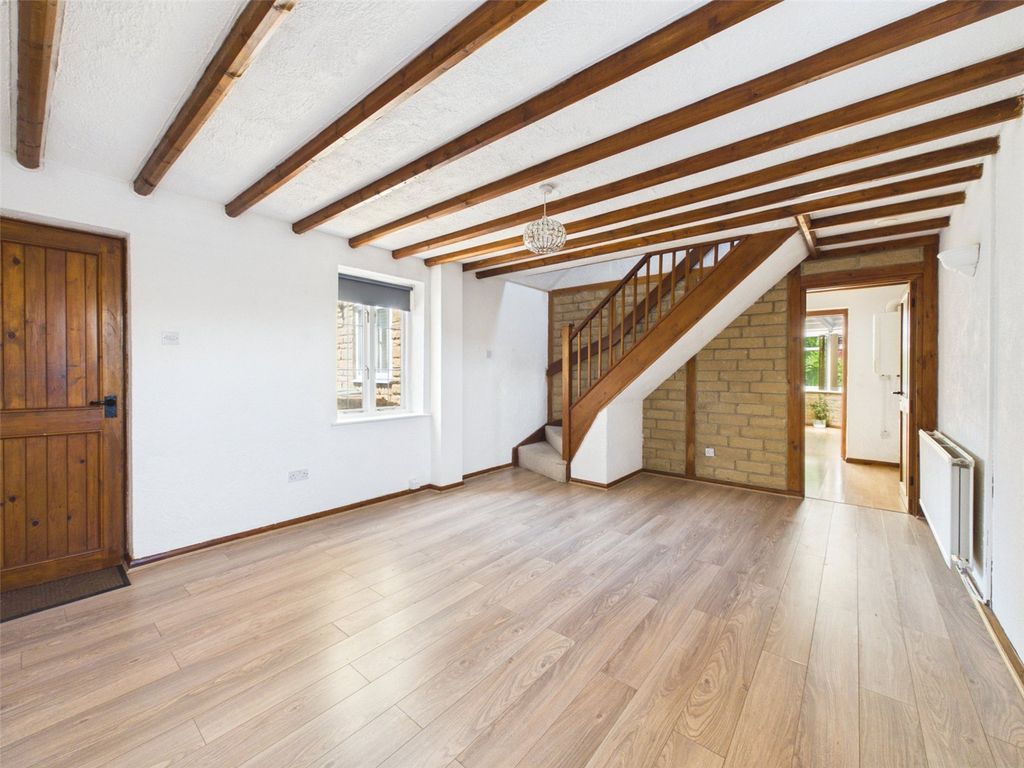 Property photo 2 of 18 Picture No. 01