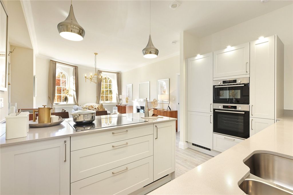 Property photo 3 of 5 Kitchen