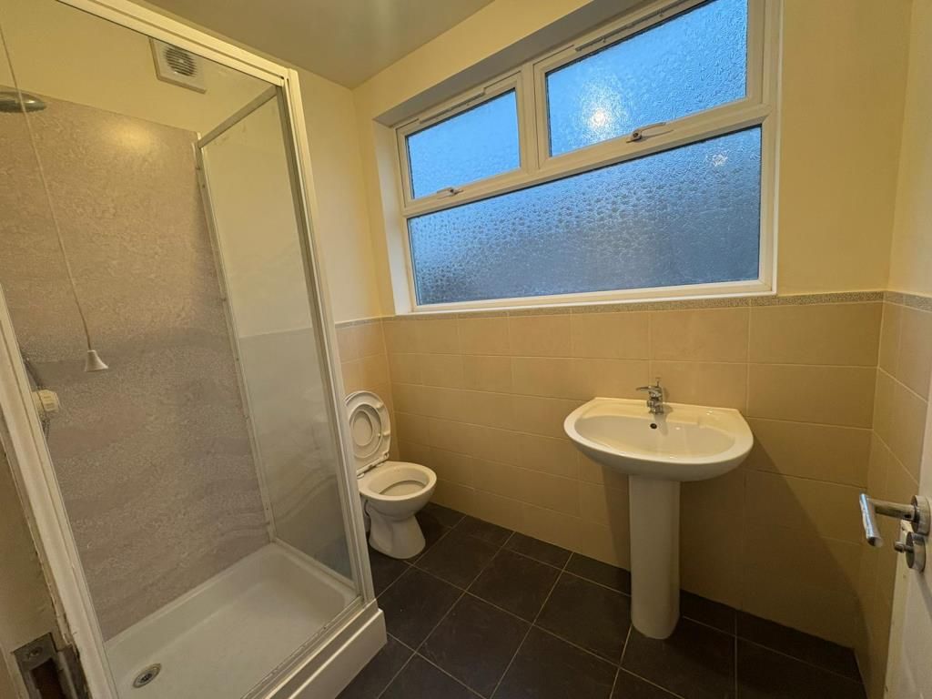 Property photo 2 of 4 Bathroom