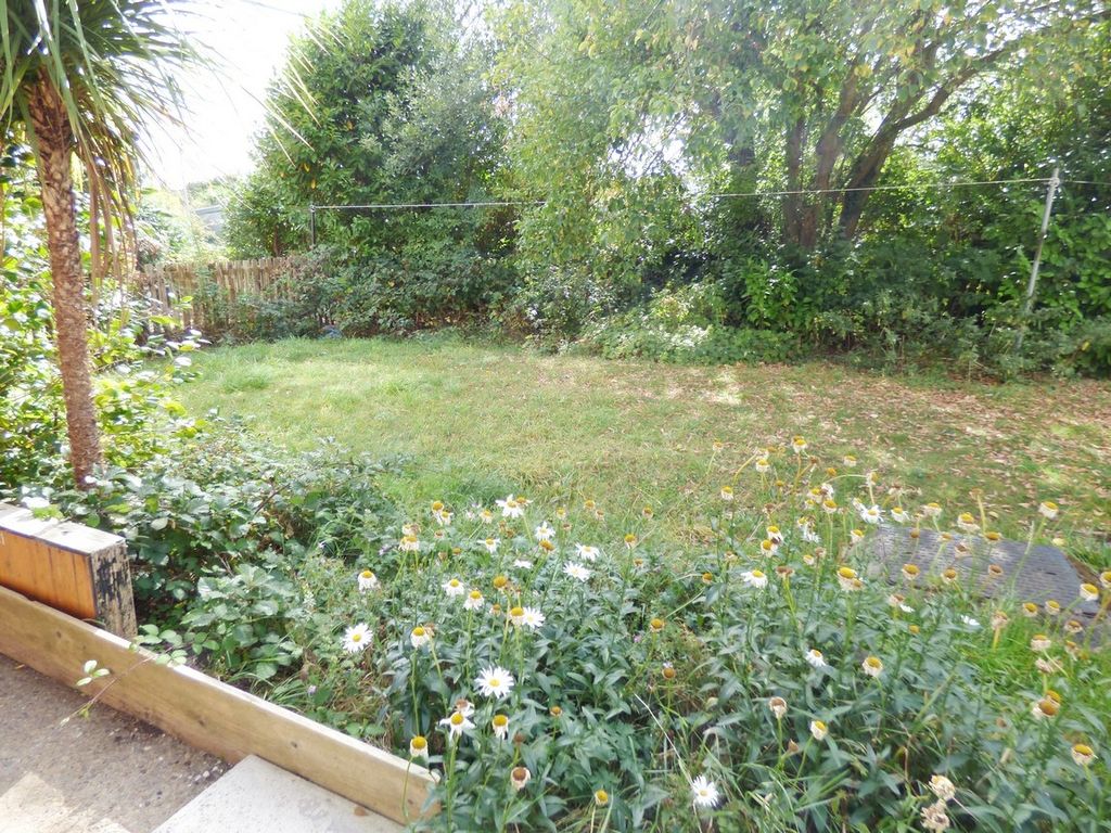 Property photo 2 of 7 Rear