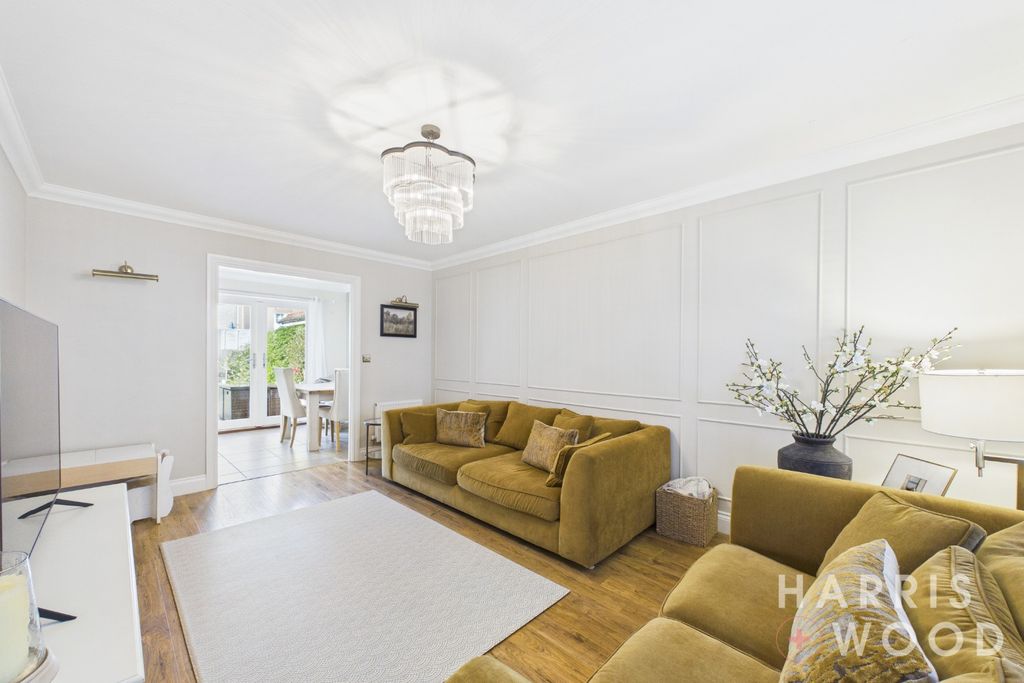 Property photo 2 of 24 5590292
