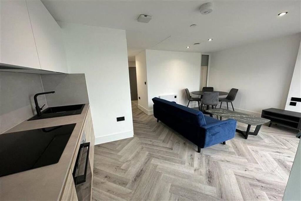 Property photo 1 of 17 (Main)