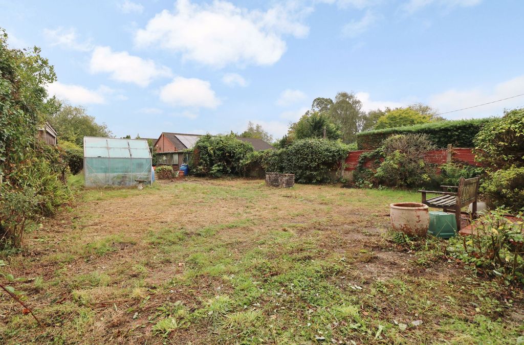 Property photo 2 of 19