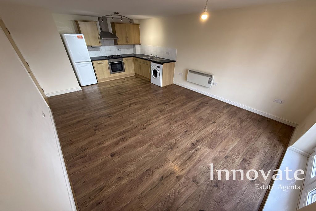 Property photo 3 of 9 Photo 3