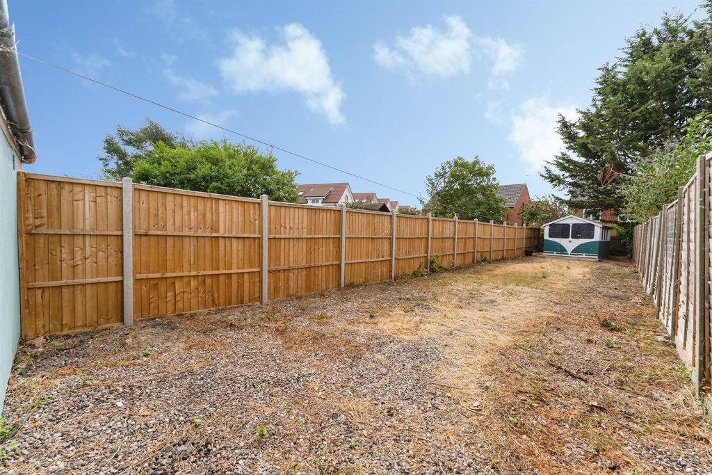 Property photo 3 of 15
