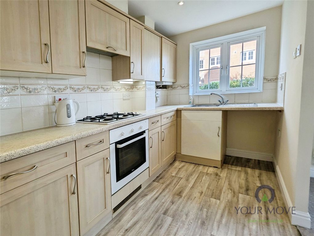 Property photo 2 of 10 Kitchen