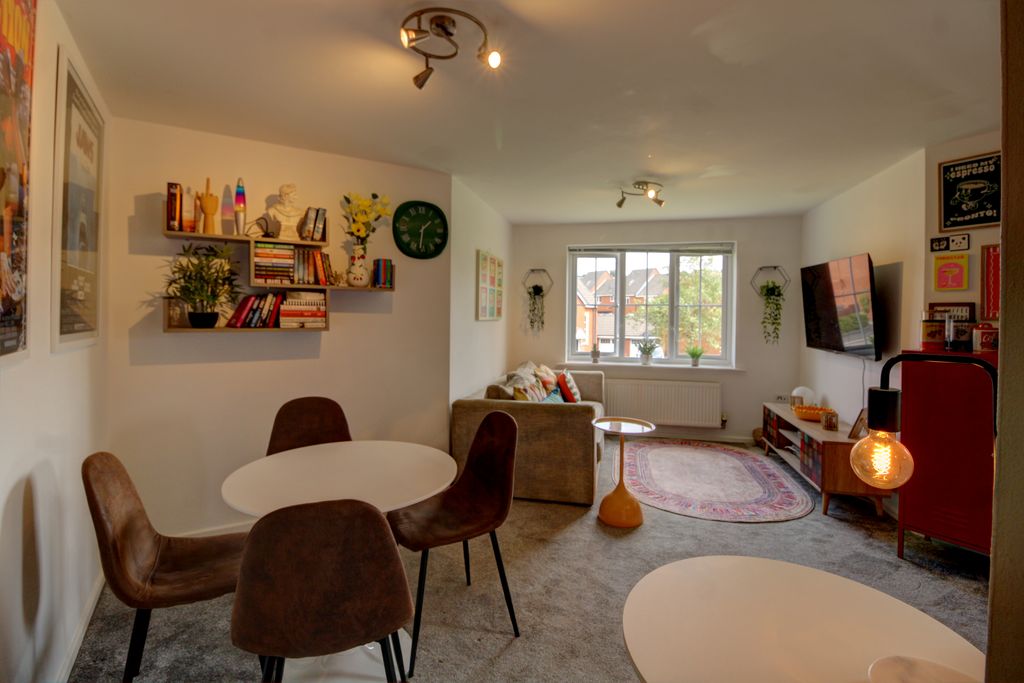 Property photo 2 of 17 2
