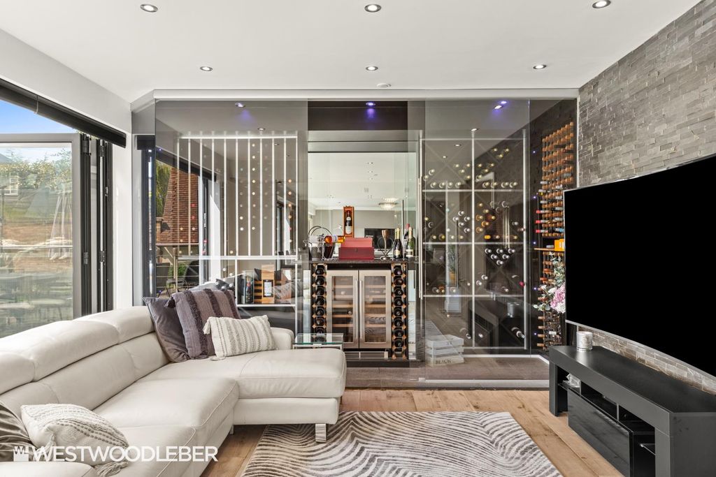 Property photo 3 of 51 Baashill_27.Jpg