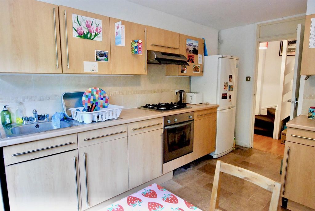 Property photo 2 of 5 Akrvxkfwcu2Bhhkj4Uea4Q.Jpg