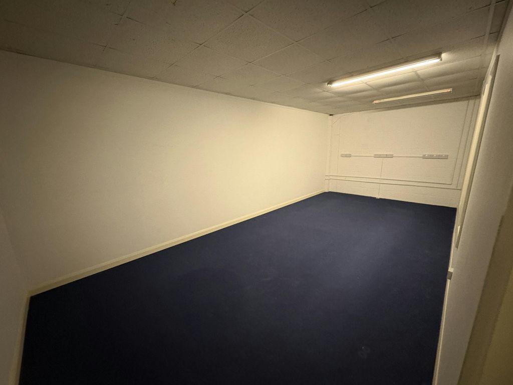 Property photo 3 of 6 Img_4326.Jpg