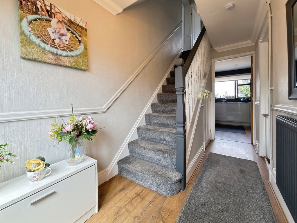 Property photo 2 of 39