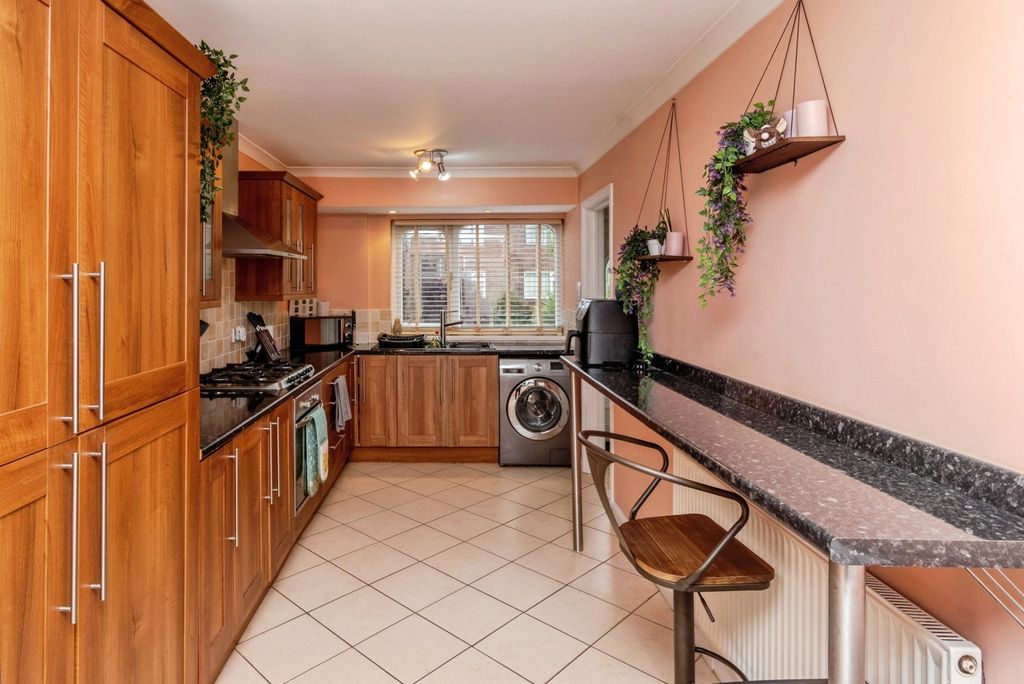 Property photo 3 of 20 Pbox-Img.Jpg