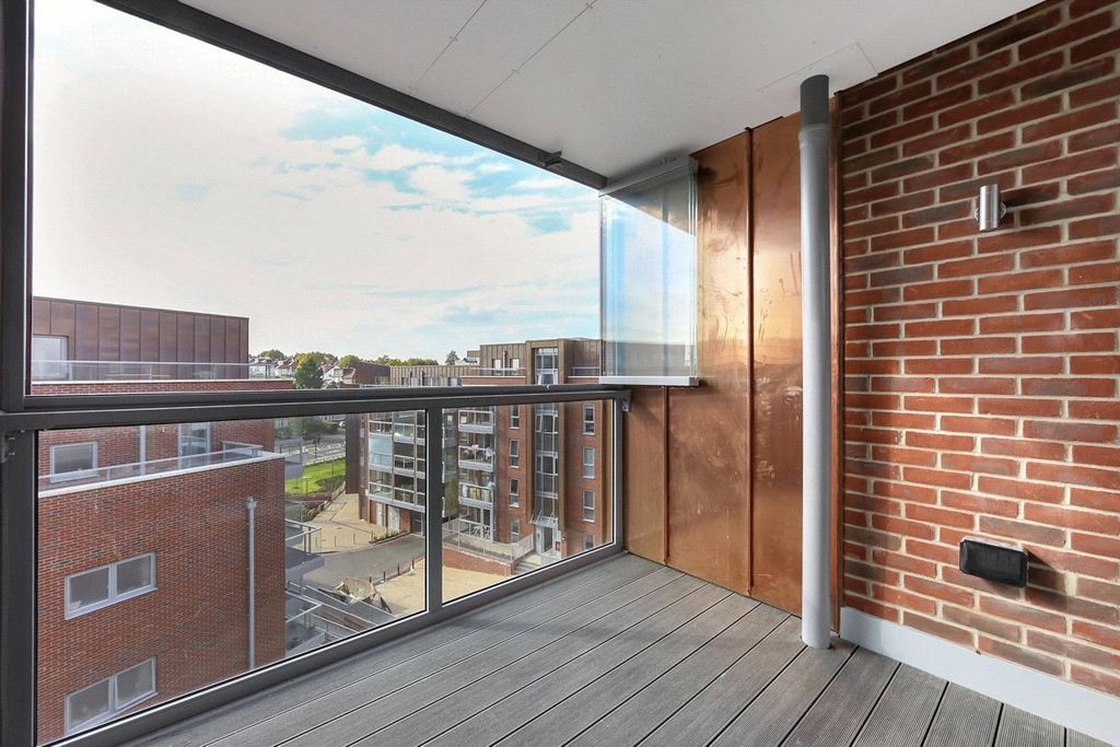 Property photo 3 of 18 Picture No. 05