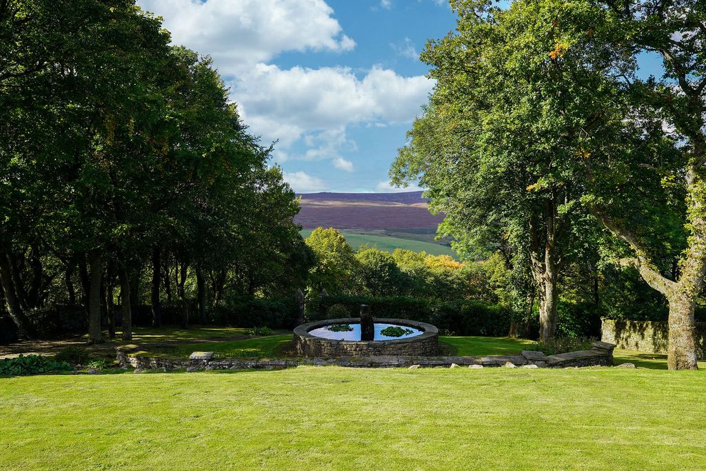 Property photo 2 of 29