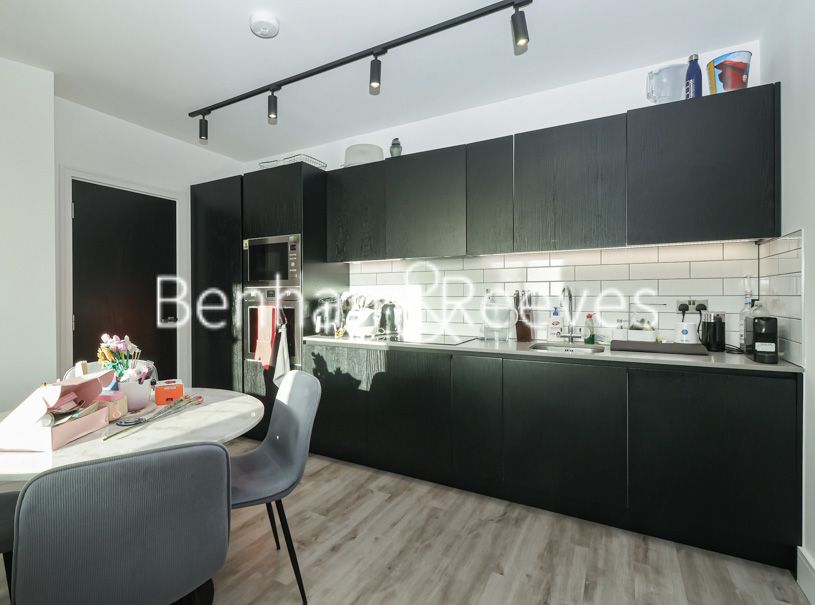 Property photo 2 of 19