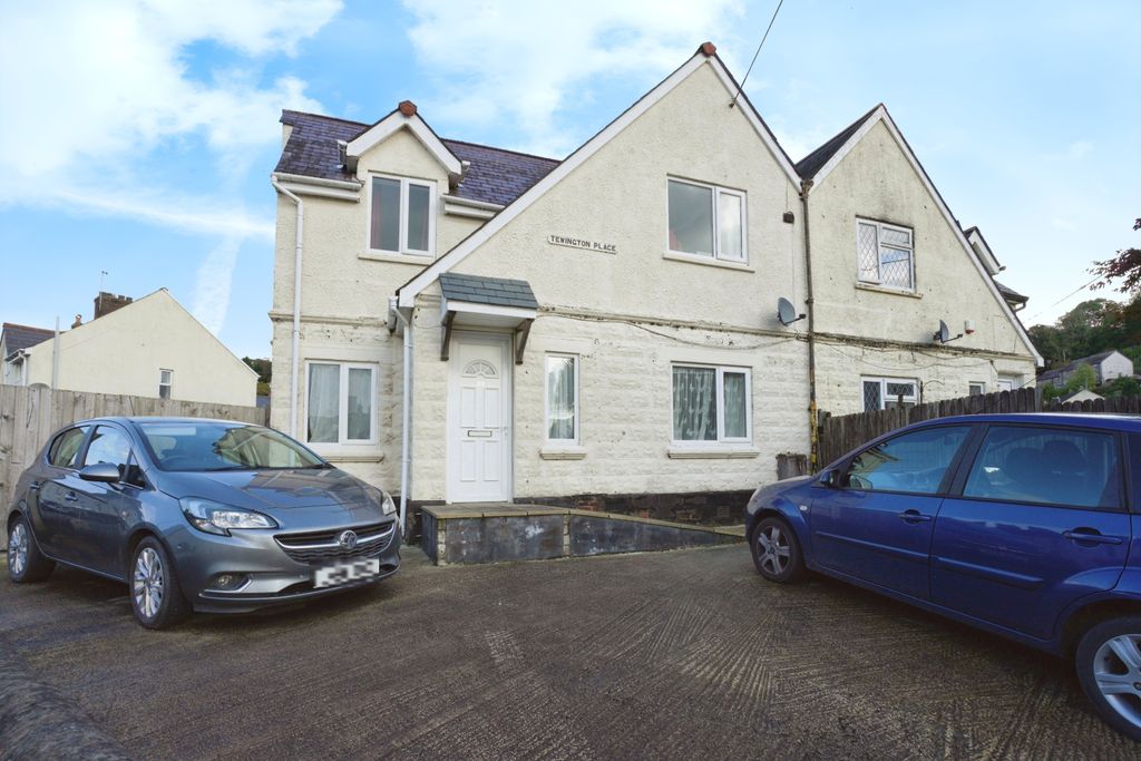 Property photo 1 of 17 Photography