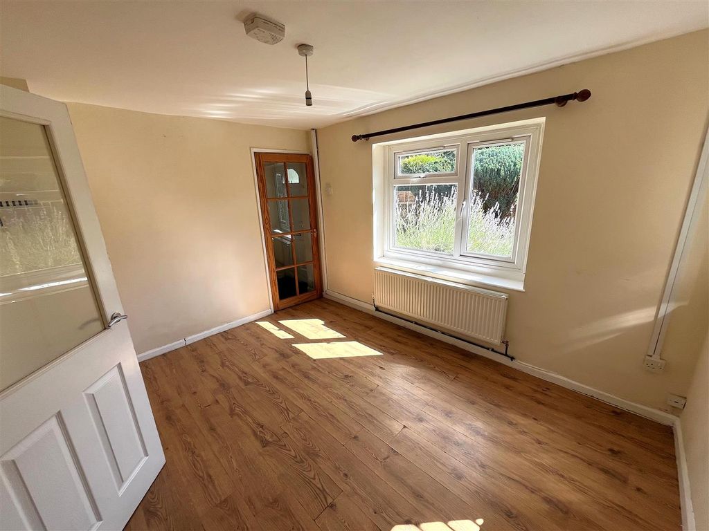 Property photo 3 of 17 5.Jpg
