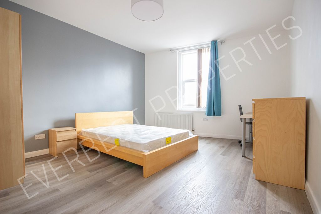 Property photo 3 of 13 5