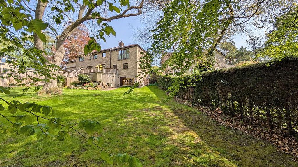Property photo 3 of 33