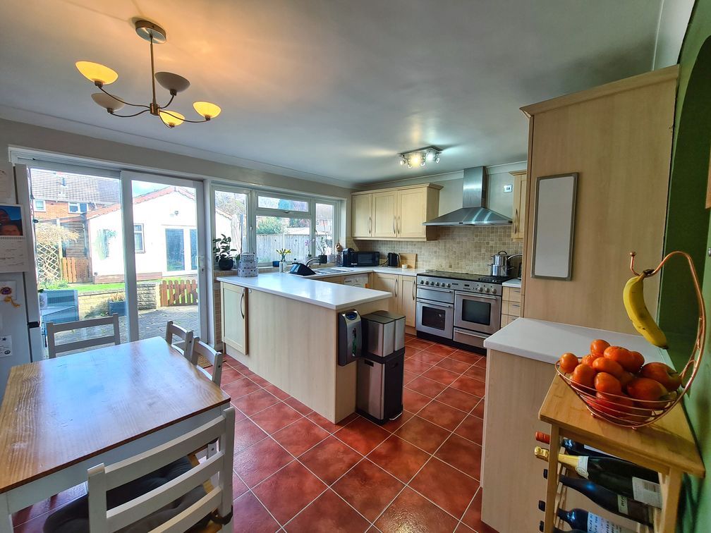 Property photo 3 of 32