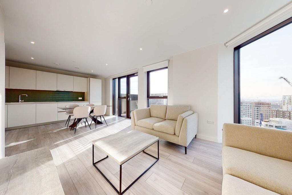 Property photo 3 of 25