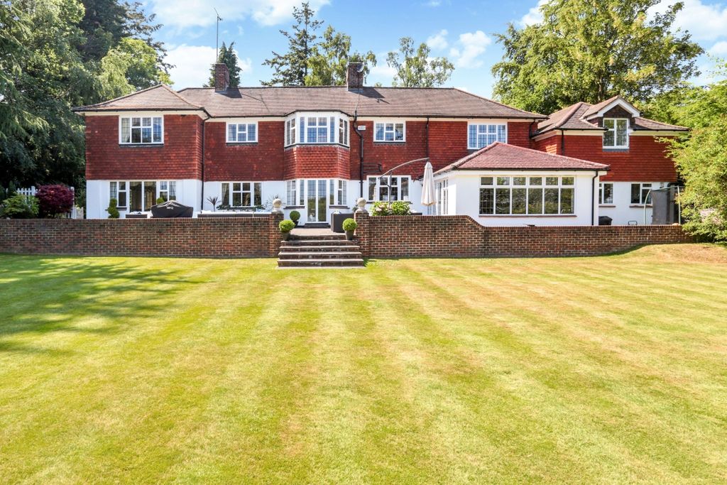 Property photo 1 of 18