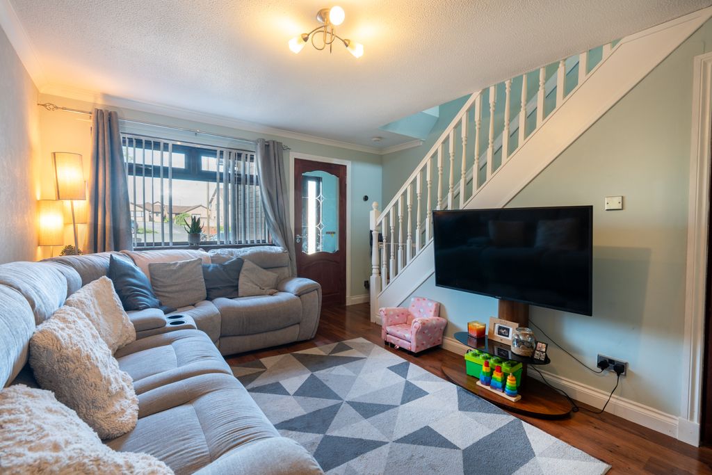 Property photo 2 of 19 27 Carron View, Maddiston, Fk2 0Nf (15)