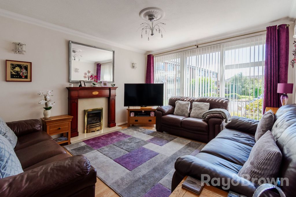 Property photo 3 of 37