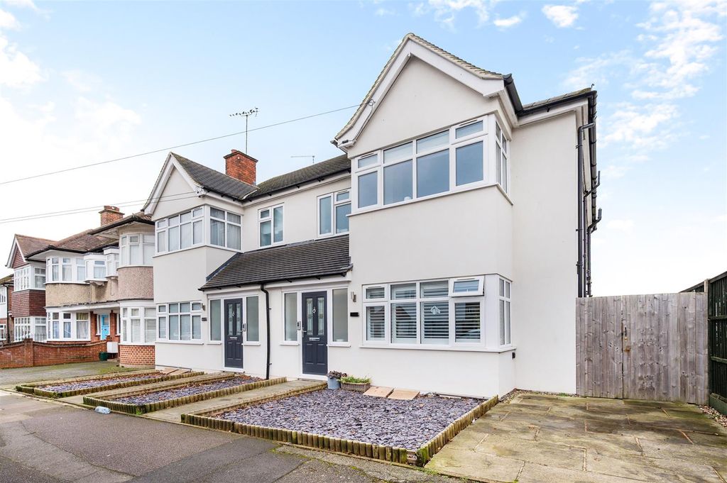 Property photo 2 of 11 Ashburton Road, 4A, 1-20.Jpg