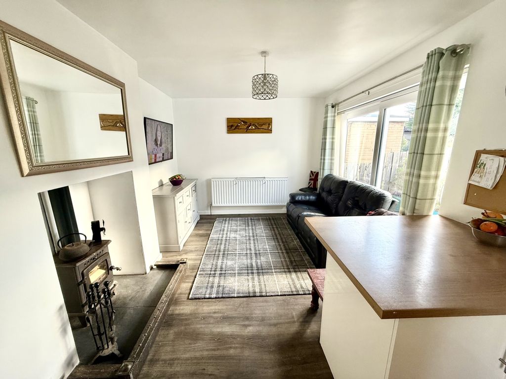 Property photo 3 of 11 Img_5102